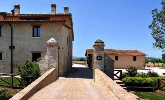Country House Casco Dell'Acqua Треви Экстерьер фото